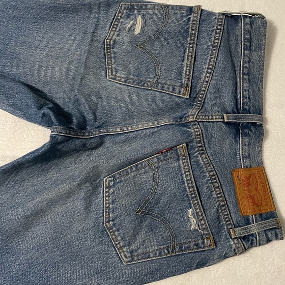 Levi’s 501 jean - size 26 - distressed stone wash - Picture 4 of 4
